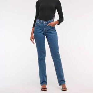 NWT Abercrombie & Fitch mid waist straight-leg curve love blue jeans (short)